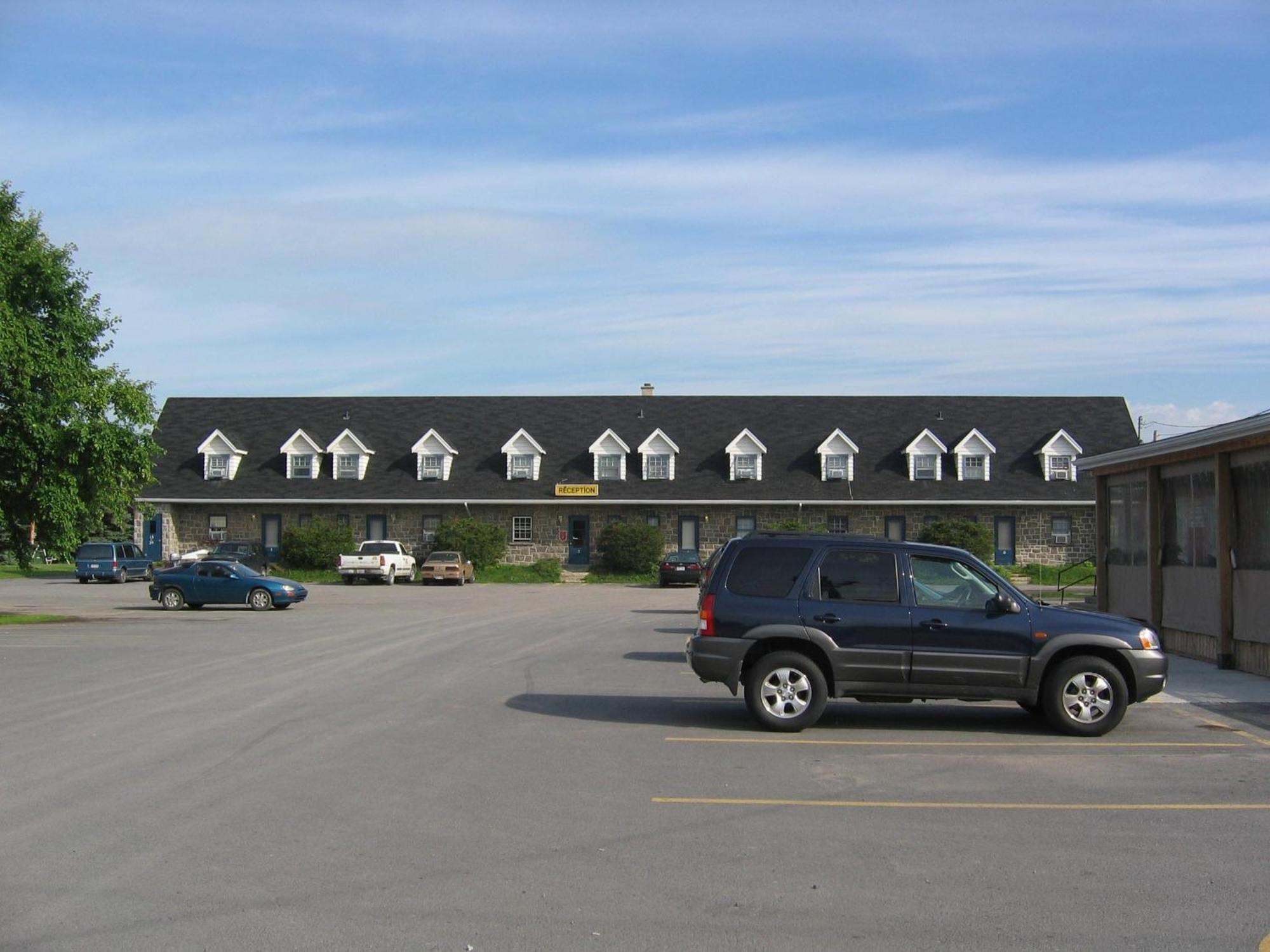 Motel Grande Ile Salaberry-de-Valleyfield Eksteriør billede