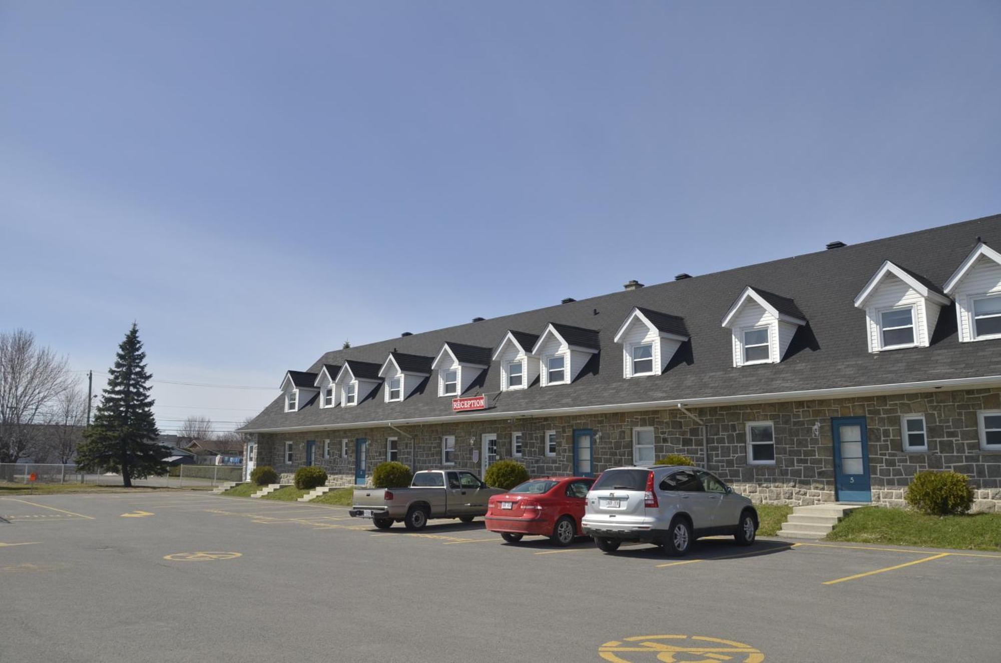 Motel Grande Ile Salaberry-de-Valleyfield Eksteriør billede