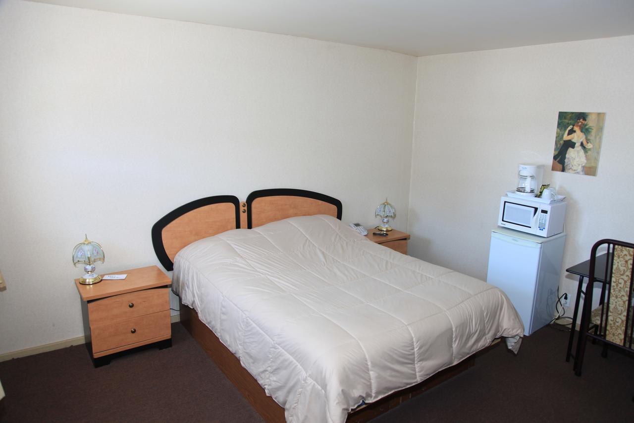 Motel Grande Ile Salaberry-de-Valleyfield Eksteriør billede