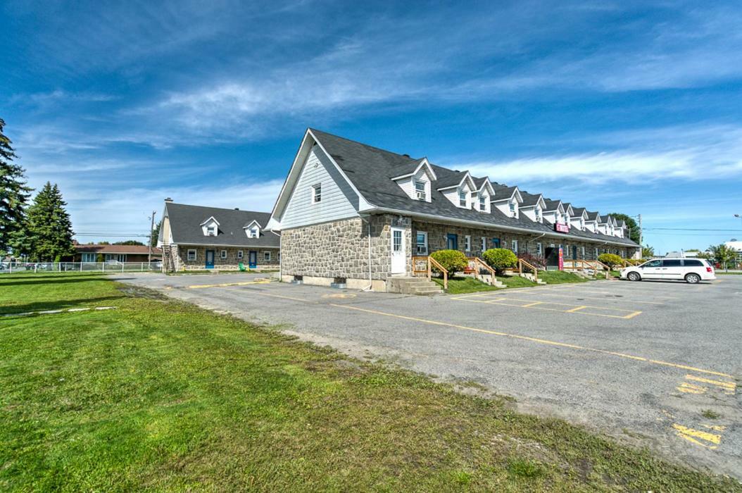 Motel Grande Ile Salaberry-de-Valleyfield Eksteriør billede